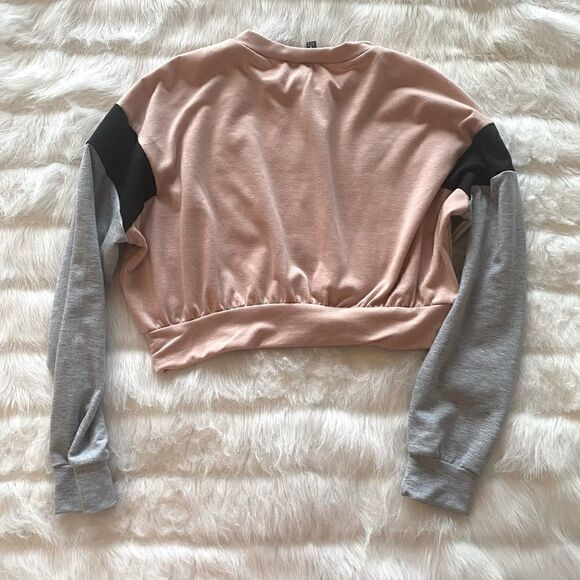 COPY - Color Block Cropped Sweater (S) - Picture 5 of 6